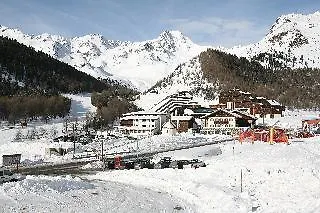 Sporthotel Kurzras Hotel 3*